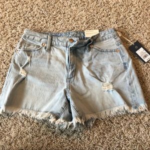 NWT Universal Thread Size 6 Shorts